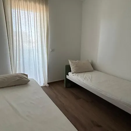 Casa - In *